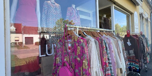 Beitragsbild des Blogbeitrags Entdeckt die Überraschung mit den Surprise Boxen von Luxe Dealz Boutique