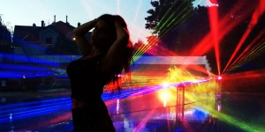 Beitragsbild des Blogbeitrags Lasershow mit 3D Wasserprojektion – Dancing by the Pool