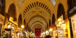 Beitragsbild des Blogbeitrags Basar in der Türkei: 10 Tipps um zu handeln wie ein Türke!