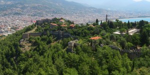 Beitragsbild des Blogbeitrags Korakesion: 10 Reisetipps zu den Ruinen auf dem Burgberg von Alanya!