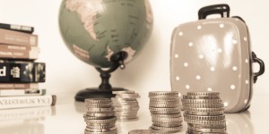 Beitragsbild des Blogbeitrags Study abroad: Plan and monitor your budget with my calculation templates!