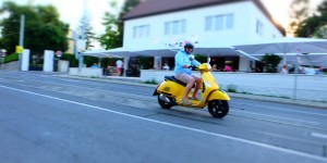 Beitragsbild des Blogbeitrags Vespa GTS 300ie Super Sport – Sunshine Reggae