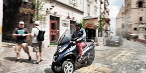 Beitragsbild des Blogbeitrags MIT DER NEUEN PIAGGIO MP3 500 HPE BUSINESS NACH JERUZALEM