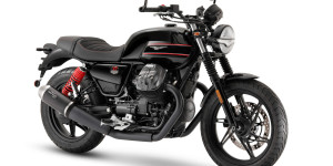 Beitragsbild des Blogbeitrags Moto Guzzi V7 Stone Special Edition – Nero Rosso 