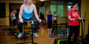 Beitragsbild des Blogbeitrags Cardiotraining durch Minitrampolin Jumping