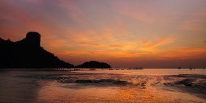 Beitragsbild des Blogbeitrags Sunsrise & Sunset Perfection ~ Railay Beach, Thailand