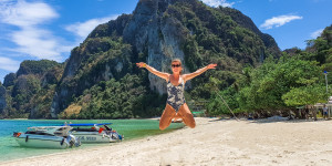 Beitragsbild des Blogbeitrags Visiting Phi Phi Islands Without Tourists 