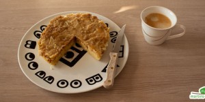 Beitragsbild des Blogbeitrags Apfel-Sanddornkuchen mit Karamell-Topping