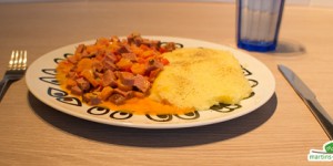 Beitragsbild des Blogbeitrags Scharfer Leberkäse-Eintopf