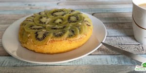 Beitragsbild des Blogbeitrags Kiwi-Kuchen mit dem Tupperware Micro-Chef
