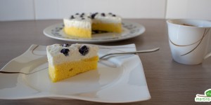 Beitragsbild des Blogbeitrags Köstlicher Heidelbeer-Joghurt Kuchen 