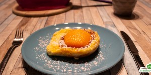 Beitragsbild des Blogbeitrags Heiße Pfirsich-Himbeer-Krapfen