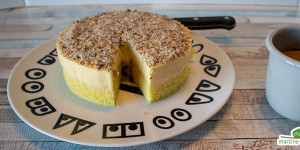 Beitragsbild des Blogbeitrags Einfache Nuss-Torte mit Vanillecreme 