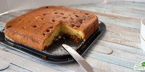 Beitragsbild des Blogbeitrags Saftiger Rosinen-Kuchen mit Blutorange