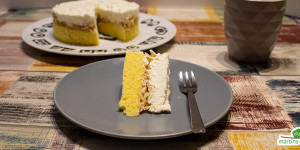 Beitragsbild des Blogbeitrags Cremig lecker: Honig-Mandel-Cremetorte