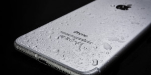 Beitragsbild des Blogbeitrags Apple warnt vor Lifehack: Nasses iPhone nicht in Reis legen 
