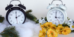 Beitragsbild des Blogbeitrags Zeitumstellung 2024 auf Sommerzeit: Uhren werden 1 Stunde vorgestellt 