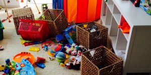 Beitragsbild des Blogbeitrags Die TOP 11: Ideen für mehr Ordnung im Kinderzimmer