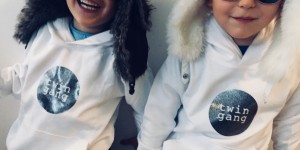 Beitragsbild des Blogbeitrags Blitzverlosung am 1. Adventsonntag: 150 Euro  für den „Einer schreit immer“-Shop 