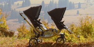 Beitragsbild des Blogbeitrags Gewinne den Zwillingskinderwagen ZOOM AIR von ABC Design #Montagsverlosung