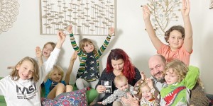 Beitragsbild des Blogbeitrags Neun Kinder! Podcast mit 9-Fachmama und Bloggerin 8 im Glück 