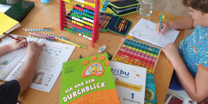 Beitragsbild des Blogbeitrags 8 Tipps fürs Homeschooling und Co-Learning zwischen Kindern und Eltern im Lockdown