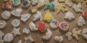 Beitragsbild des Blogbeitrags Meine Kinder, die Weihnachtsdeko und ich – ein Drama in drei Akten