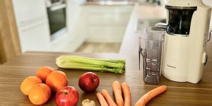 Beitragsbild des Blogbeitrags Vitamine für kleine Gemüsemuffel: Wir testen den Slow Juicer von Panasonic 