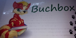 Beitragsbild des Blogbeitrags (Unboxing) – Lesekatzen Buchbox – Gruselherbst