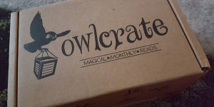 Beitragsbild des Blogbeitrags (Unboxing) – OwlCrate – Fearsome Fairy Tales 
