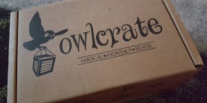 Beitragsbild des Blogbeitrags (Unboxing) – OwlCrate – Fearsome Fairy Tales