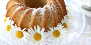 Beitragsbild des Blogbeitrags Margeritenliebe & Blitz-Zitronen-Gugelhupf