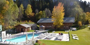 Beitragsbild des Blogbeitrags Relaxen in Reutte: Zu Besuch in der Alpentherme Ehrenberg 