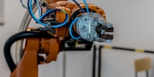 Beitragsbild des Blogbeitrags Programmierbarer Roboter 