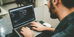 Beitragsbild des Blogbeitrags Wie HTML5 Flash aus dem Internet verdrängt hat