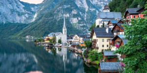 Beitragsbild des Blogbeitrags Urlaubsfeeling erleben mit einer Fototapete im Wohnzimmer