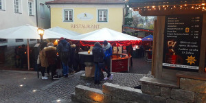Beitragsbild des Blogbeitrags Die besten Orte zum Glühwein trinken in Innsbruck 2022 