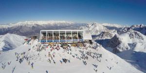 Beitragsbild des Blogbeitrags UGLY SKIING DAY is back: Am 15. April 2023 in der Axamer Lizum