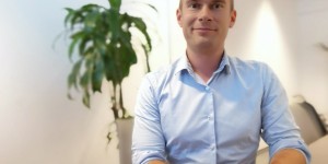 Beitragsbild des Blogbeitrags „Unsere Arbeit motiviert, weil wir täglich für Menschen Hilfe organisieren, die sie benötigen!“