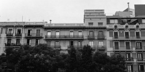 Beitragsbild des Blogbeitrags Trip to Barcelona: Houses and facades on Ilford FP4 