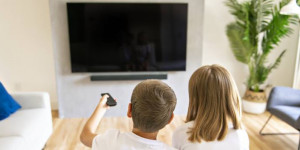 Beitragsbild des Blogbeitrags Sonntagsmesse vom Sofa aus?