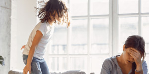 Beitragsbild des Blogbeitrags „Erziehung ist (k)ein Kinderspiel!“ – Der morgendliche Stress beim Zurechtmachen