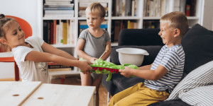 Beitragsbild des Blogbeitrags „Erziehung ist (k)ein Kinderspiel!“ – Konfliktkultur von klein auf üben
