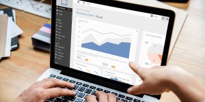 Beitragsbild des Blogbeitrags Digitalisierung für KMU und Selbständige aus Marketingsicht