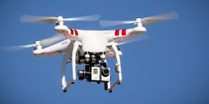Beitragsbild des Blogbeitrags 4k Video mit der DJI Phantom 2 Drohne + GoPro 4 Cam