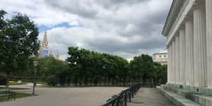 Beitragsbild des Blogbeitrags Vienna – between Burggarten and Volksgarten