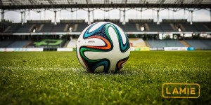 Beitragsbild des Blogbeitrags Versicherungen im Fußball: Profisportler, Amateur-Fußballer und Vereine 