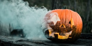 Beitragsbild des Blogbeitrags Vandalismus zu Halloween: Was zahlt die Versicherung? 