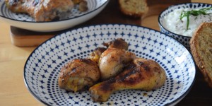 Beitragsbild des Blogbeitrags Hühnchen-Keulen mit Tsatsiki