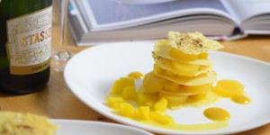 Beitragsbild des Blogbeitrags Bergkäse mit Ananas-Gelee und Kreuzkümmel